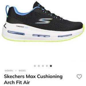 BRAND NEW! Skechers Max Cushioning Arch Fit Air- Size 9.0 Width- MED